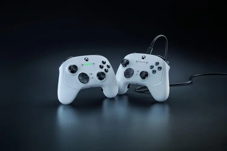 Razer-Wolverine-V3-Line-in-White